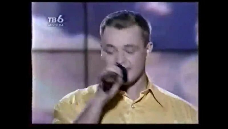 Чужие губы mp3. Руки вверх - чужие губы руки вверх. чужие губы.