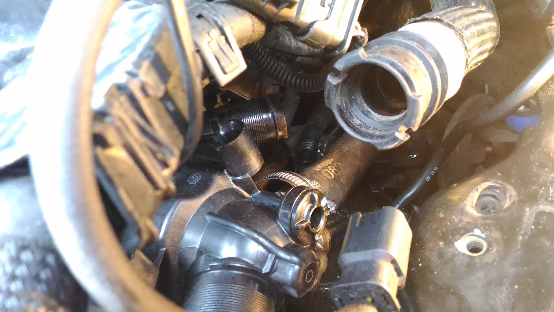 Как поменять термостат на пежо. Термостат пежо 607 2. Термостат пежо партнер 2 1. Как поменять термостат на пежо. Как поменять термостат на пежо.