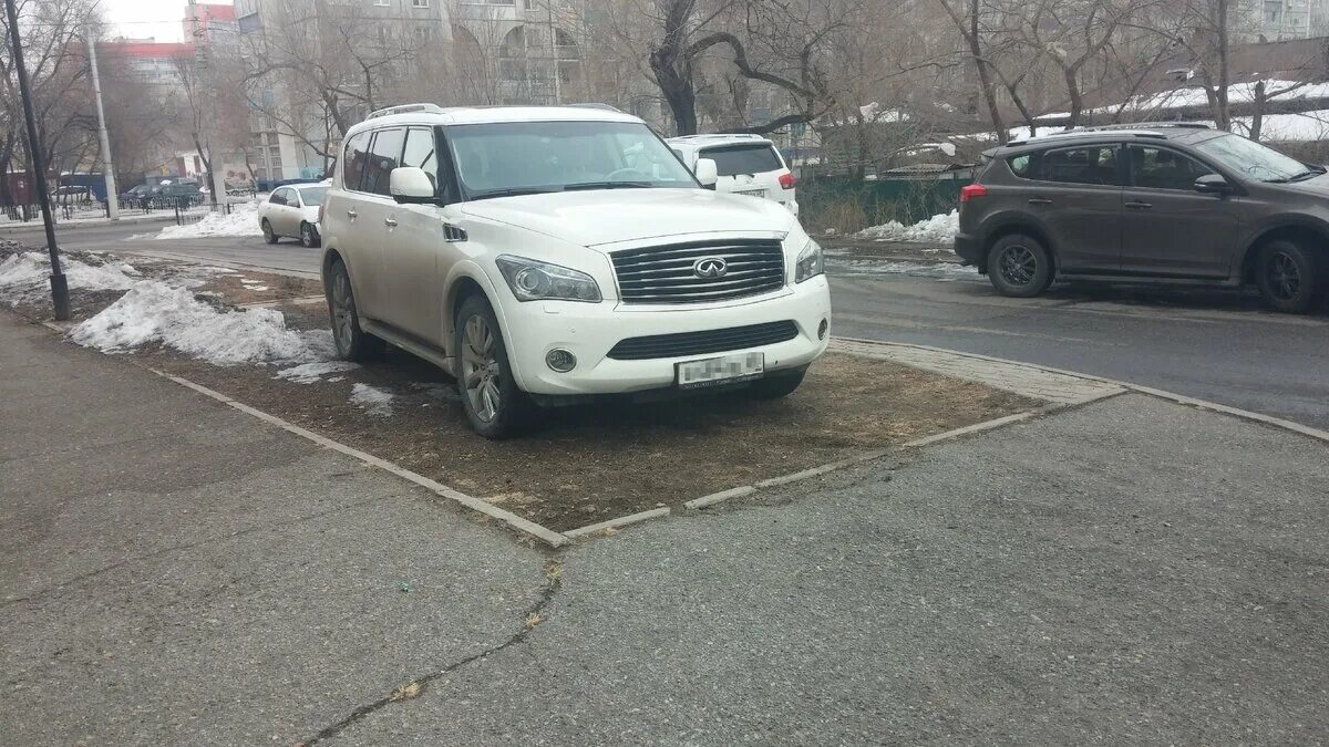 Стоянка в благовещенске. Стоянка в благовещенске. Рынок вднх благовещенск. Стоянка в благовещенске. Торговый центр автостоянка.