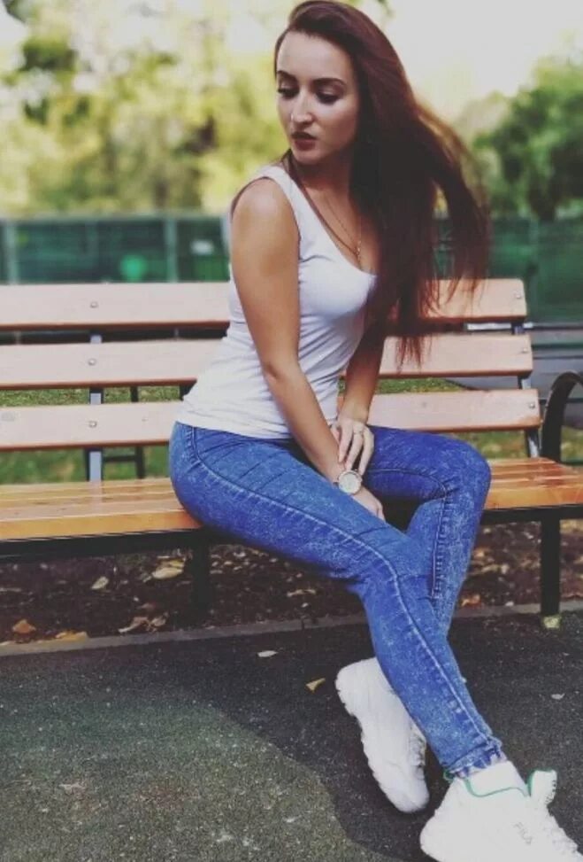 Alexis dziena height. рост 155 см девочек. рост 150 см. девушки ростом 150 см. красивая девушка 150 см.