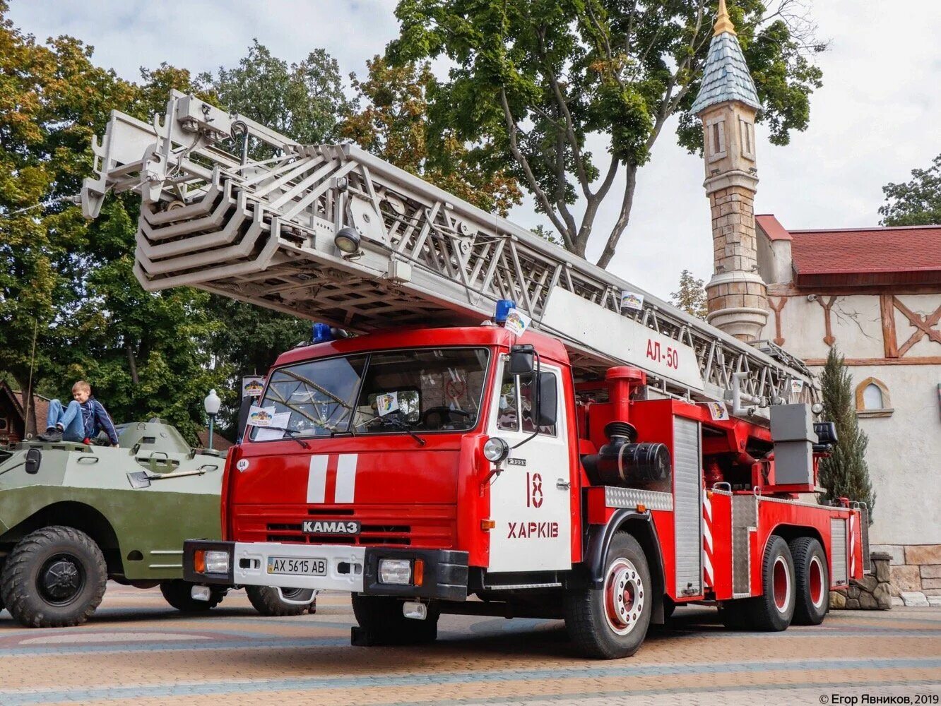Пожарный автомобиль лестница. Ал-50 (КАМАЗ 65115) пожарная техника. Ал-50 КАМАЗ-65115. Ал 50 КАМАЗ. КАМАЗ ал50 автолестница.