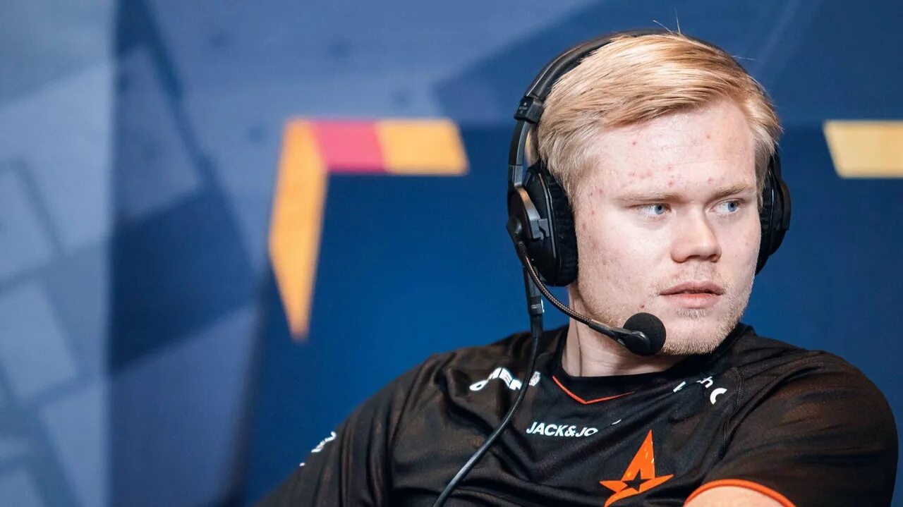 Magisk cs2. Magisk астралис. мэджик кс го игрок. magisk кс го.