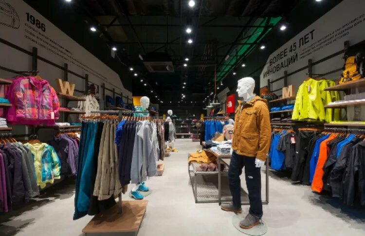 Мег одежда. Магазин the north face в москве. магазин north face рязань. the north face мега белая дача. магазин the north face в авиапарке.