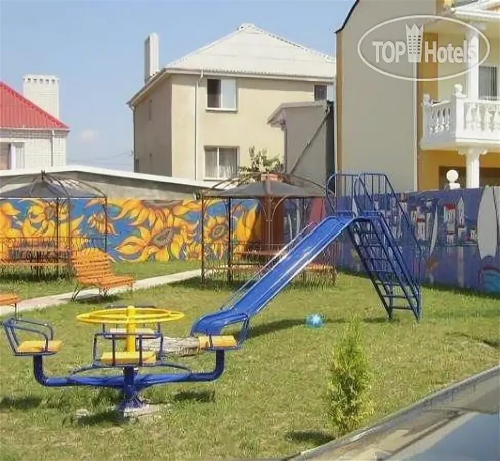 Витязево ул горького 10. Элит краснодарский край. Гостиница элиф лазаревское. Гранд элит лазаревское. Элита село витязево.