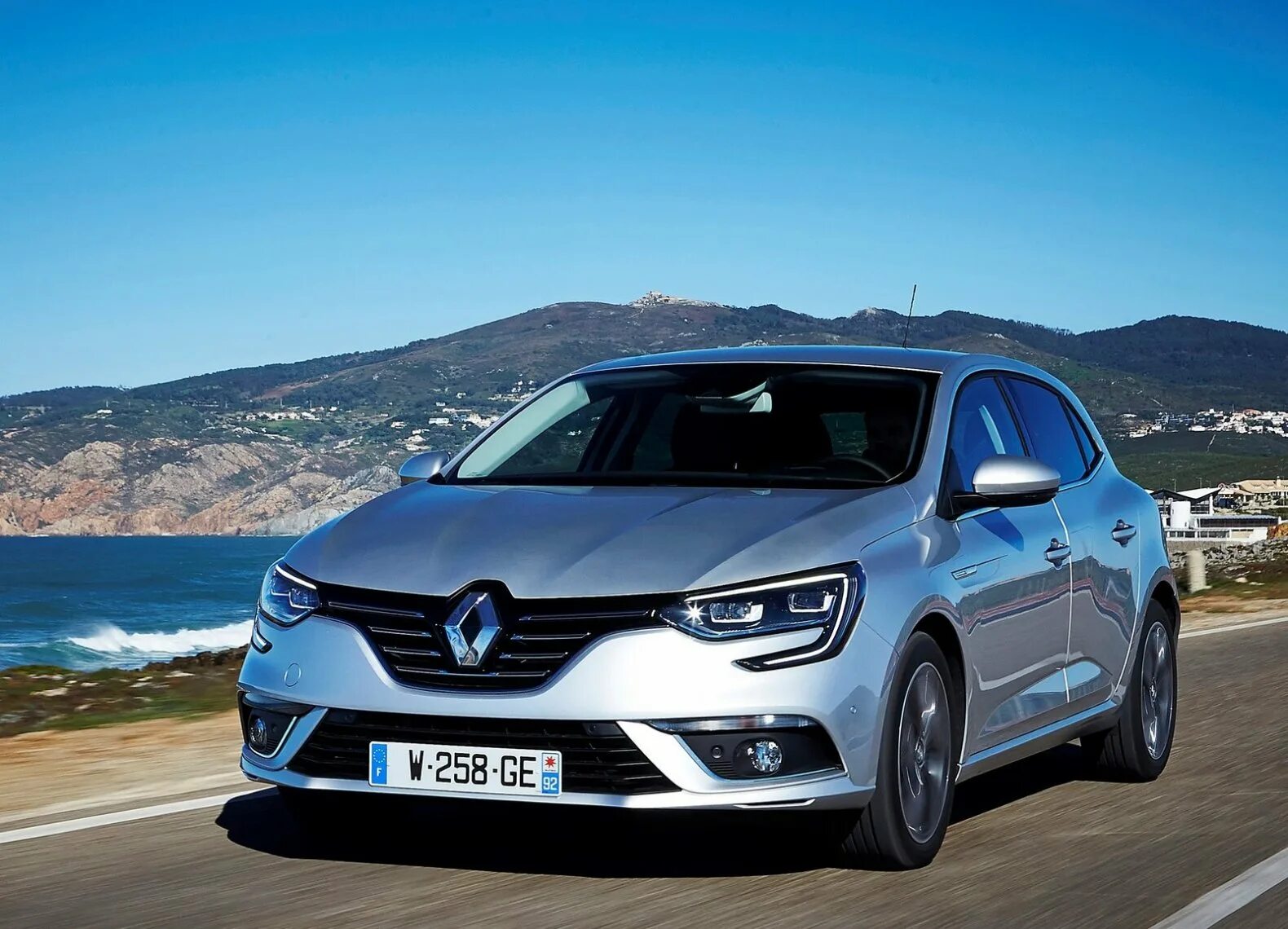 Renault car. Renault Megane 4 2016. Рено Меган новый. Renault Меган новый. Рено 2016.