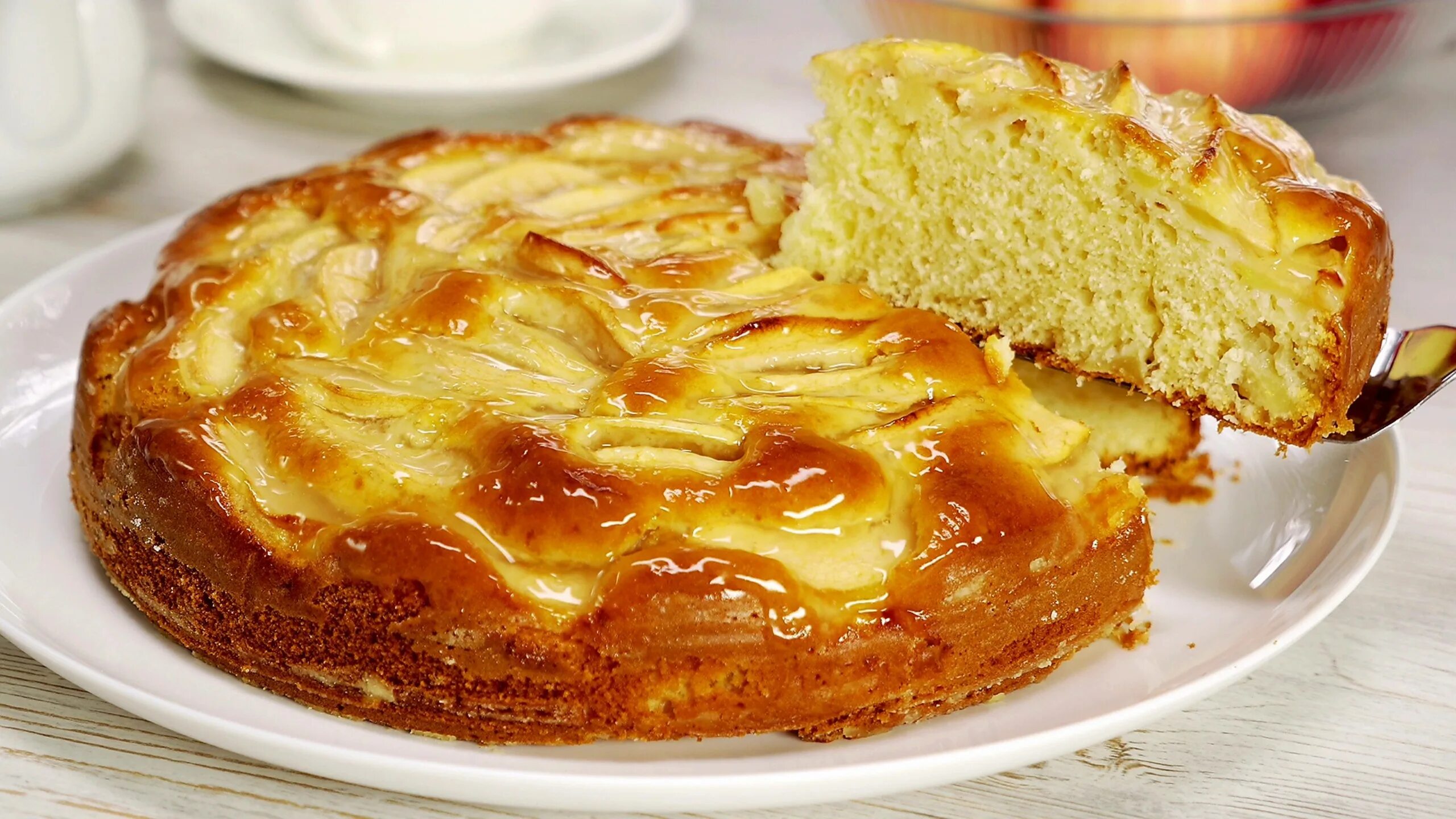 Пирог с маслом и сахаром. Шарлотка с яблоками. Бисквит для шарлотки. Творожный пирог с яблоками.