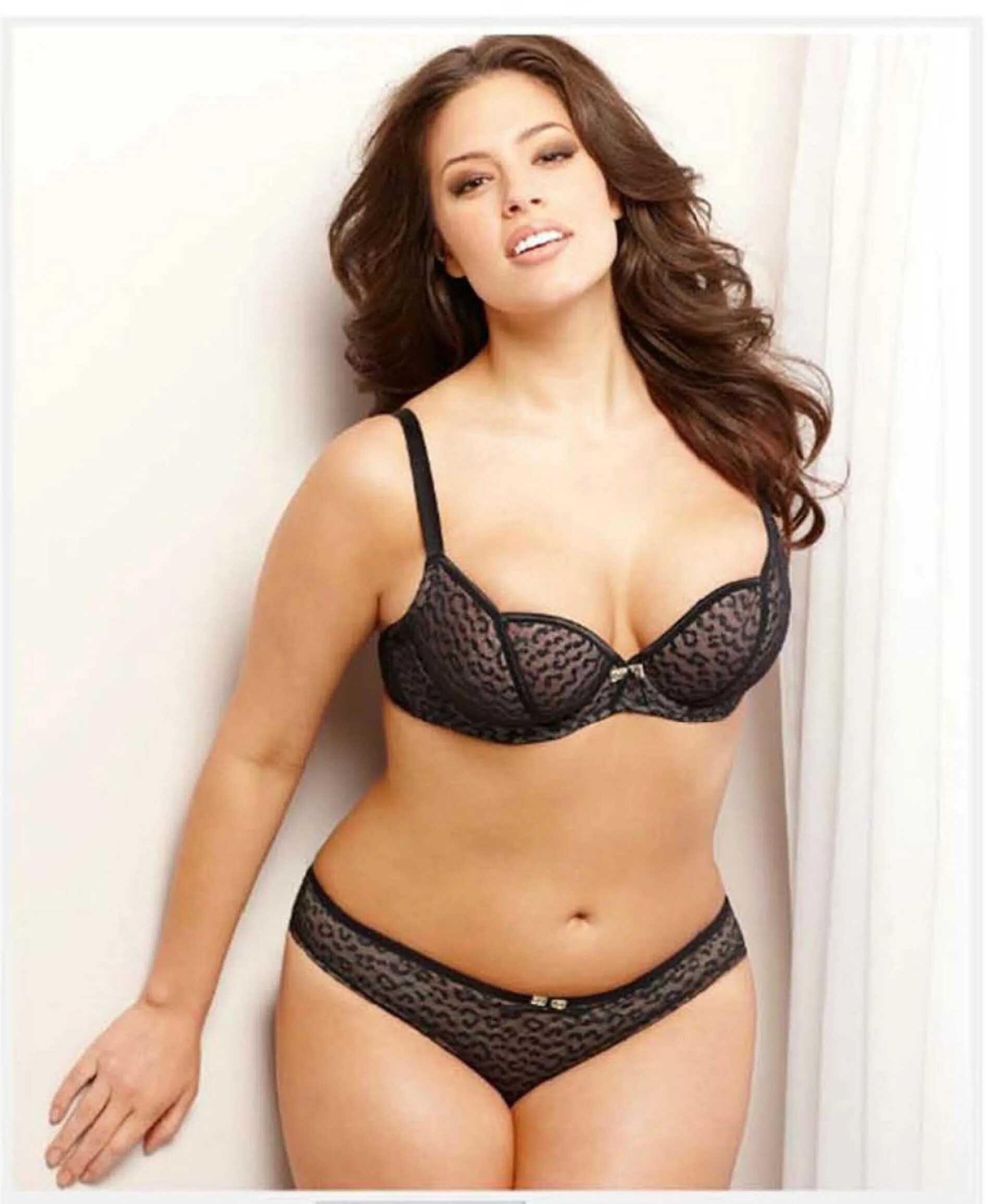 Эшли Грэм в Нижнем белье. Ashley Graham в Нижнем белье. Эшли Грэхем в Нижнем белье. Plus-Size Эшли Грэм.