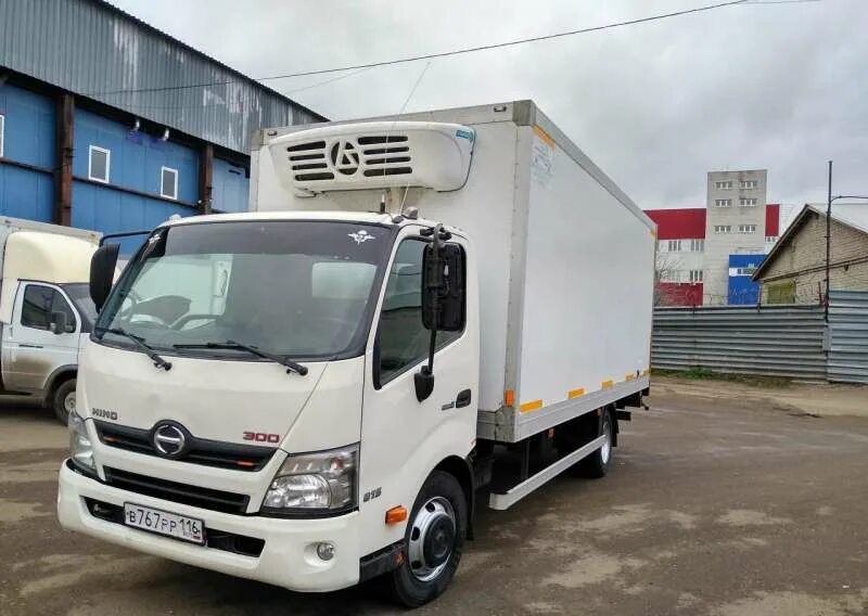 Hino 37630a. Хино 300 37630а. Хино 300 5 тонник. Рефрижератор Hino 37630a. Купить грузовик хино