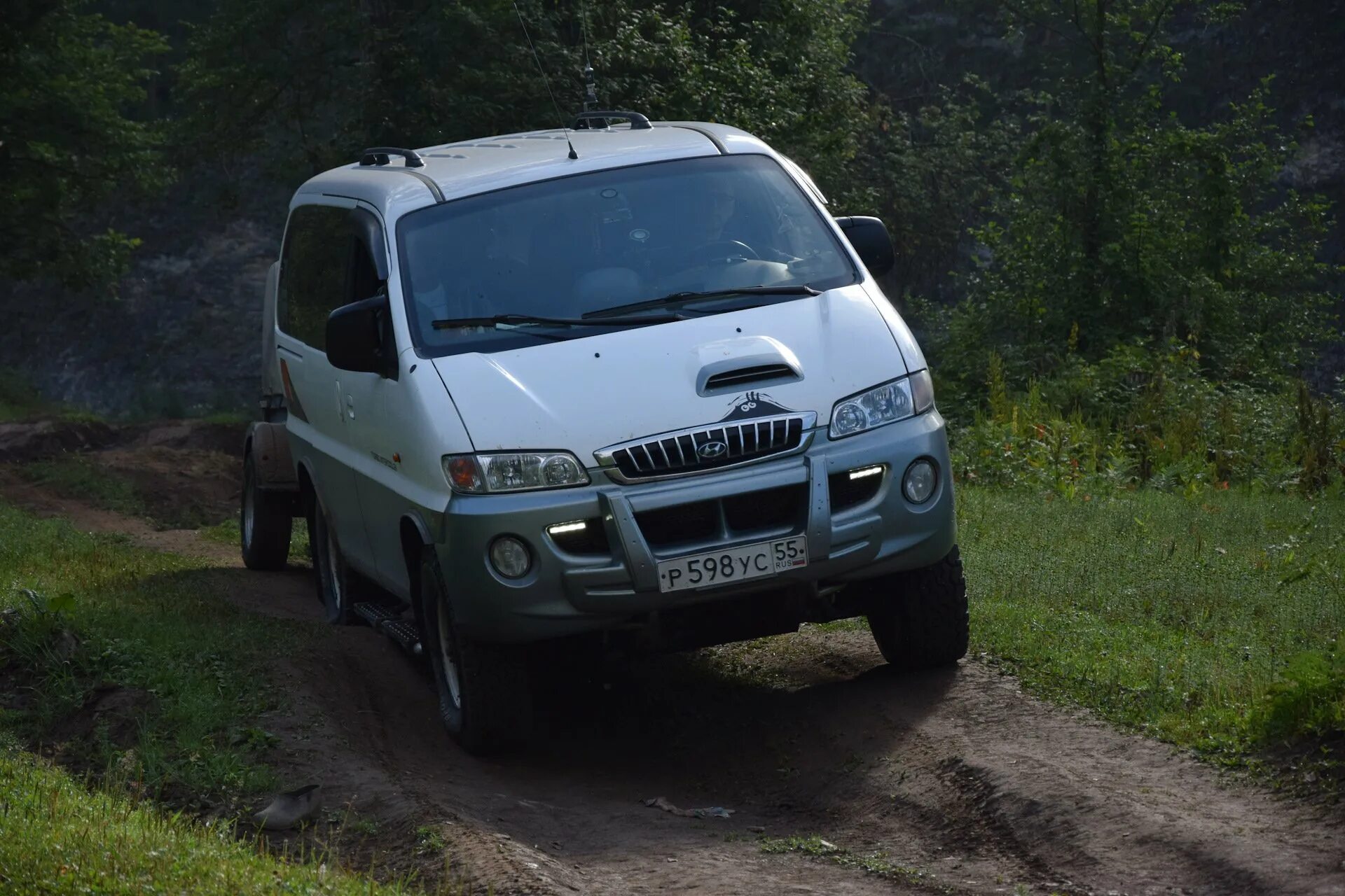 Полный привод воронеж. Starex 4wd. Hyundai Starex 4wd. Хендай Старекс 4wd. Хендай 4 на 4.