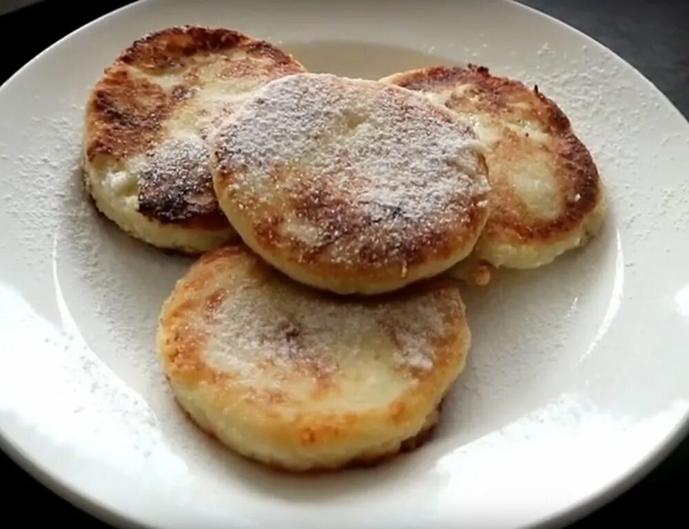 Сырники из творога. Пышные сырники. Сырники из творога. Сырники с манкой. Воздушные сырники.