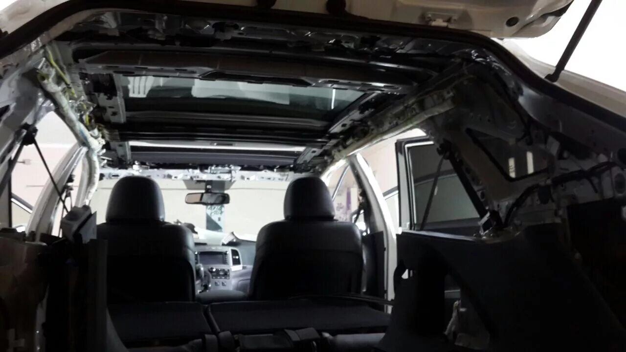 Toyota venza бокс. Тойота венза панорамная крыша. Венза багажник. Тойота venza 2021. Тойота венза лиса рулит.