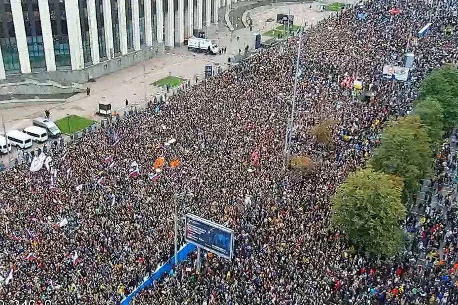 Митинг в москве. Перекрыли садовое. Митинги в москве 2019. Митинг 23 января 2021 москва. Аресты в москве 2021.