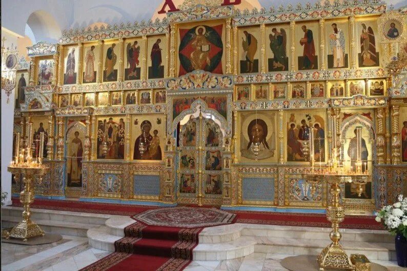 Храм всех святых филевский. Данилов монастырь иконостас. иконостас храма иакова заведеева. мда покровский храм иконостас. хиславичи борисоглебская церковь иконостас.