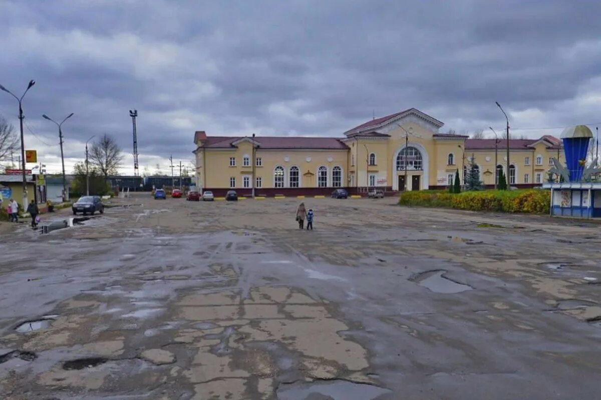 Ржев Привокзальная площадь. Привокзальная площадь Тверь. Ржев Вокзальная площадь. Привокзальная площадь Ржев 2. Пл вокзальная