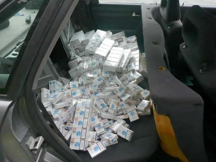 Как сделать деньги много car. Деньги на сиденье автомобиля. Авто и деньги. Как сделать деньги много car. Деньги в машине на сиденье.