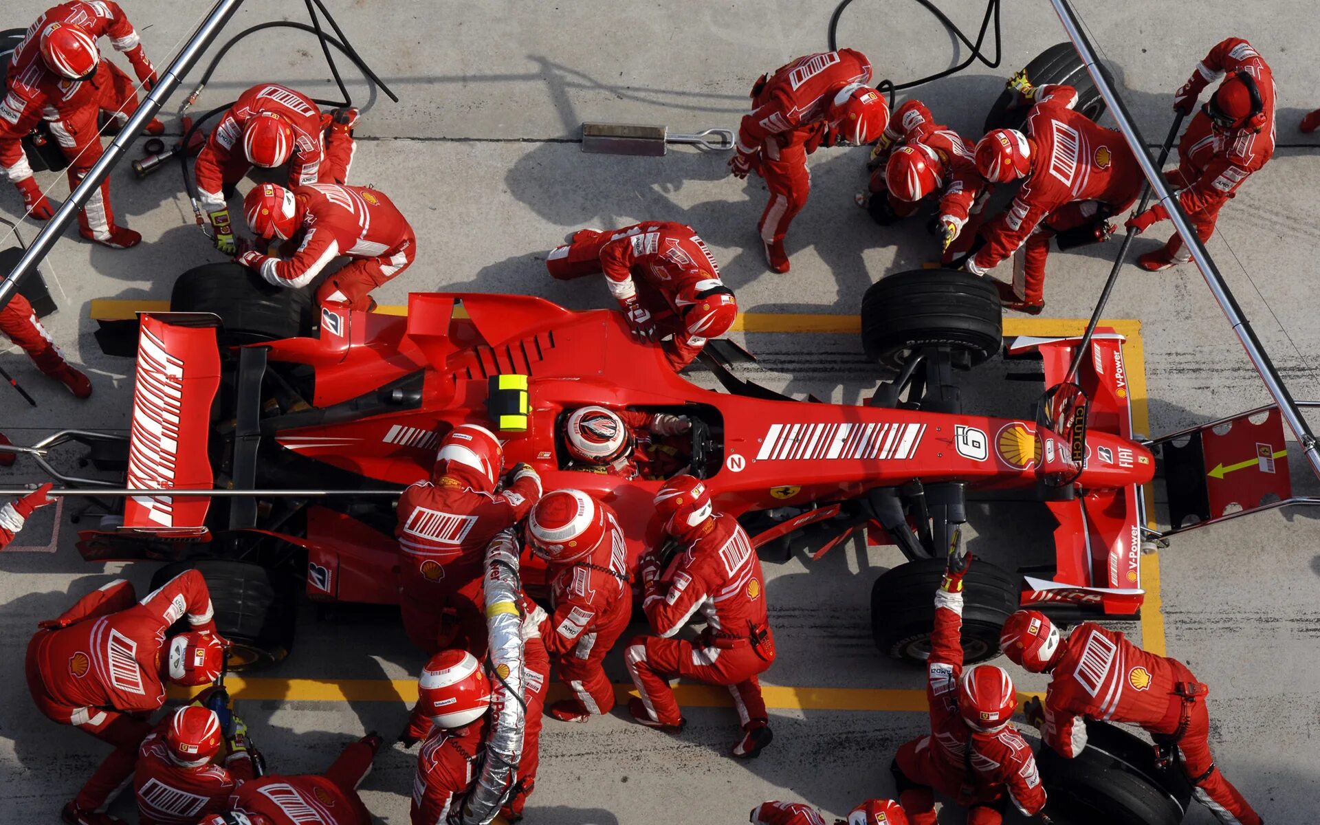 Техники формулы 1. Ferrari f1 Team. Пит стоп Феррари ф1. Ferrari f1 пит стоп. Scuderia Ferrari f1.
