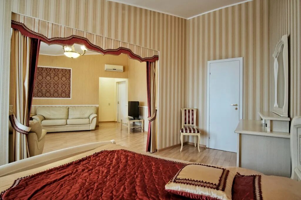 Донжон калуга гостиница калуга. Гостиница донжон калуга. Семеново городище 6 калуга. Кафе дон джон калуга. Гостиница донжон.