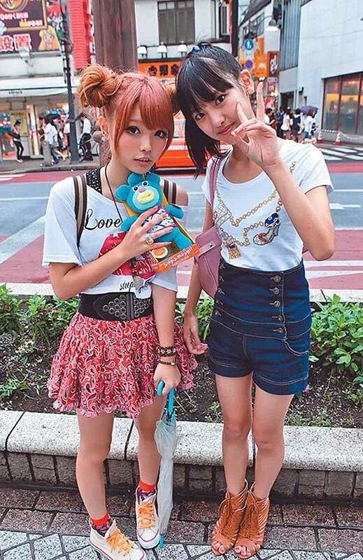 Одежда корея харадзюку. Япония девушки подростки. Япония девушки подростки. Сибуя гяру. Красивые японские девушки.