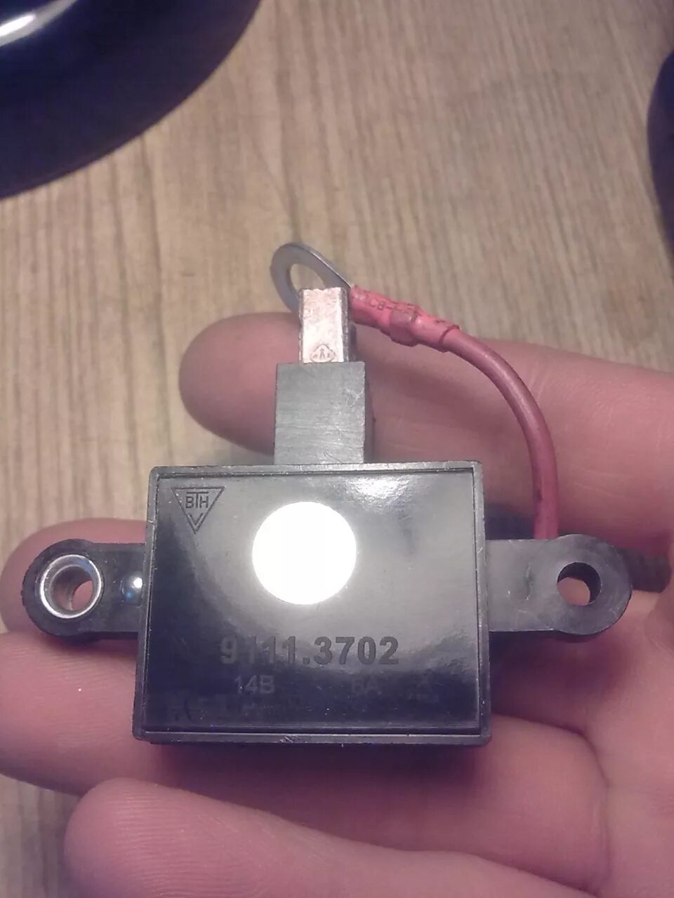 Регулятор втн. Регулятор напряжения 14. 9111. 3702-01 втн. 3702.