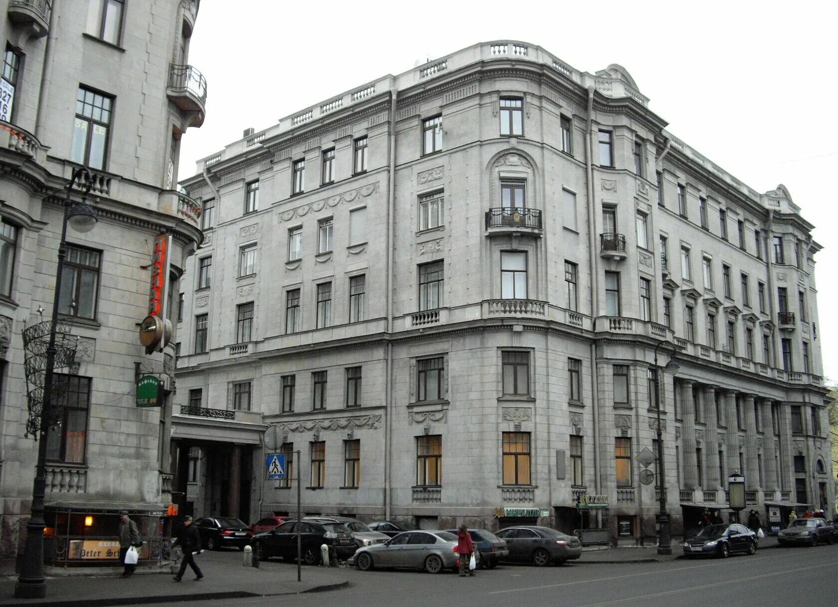 Дом бенуа санкт-петербург каменноостровский проспект. Дом трех бенуа (каменноостровский проспект, 26-28). Дом трех бенуа в петербурге. Дом трех бенуа каменноостровский пр д 26-28. Дом бенуа на каменноостровском 26-28.