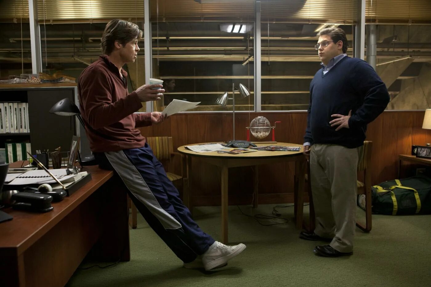 Человек который изменил все. Брэд Питт Moneyball. Человек, который изменил все (2011). Брэд Питт человек который изменил все. «Человек, который изменил все» (2011), Беннетт Миллер.