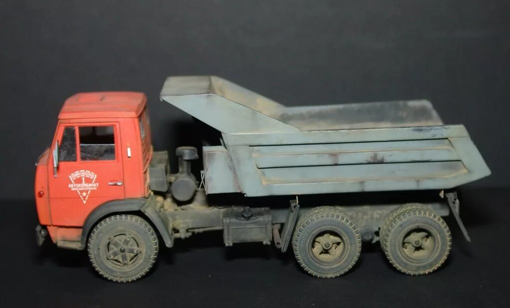 Камаз 5511 модель диорама. Камаз 5511 самосвал. Камаз 5511 1 43 ссм. Модели камаз 5511. Модели камаз 5511.