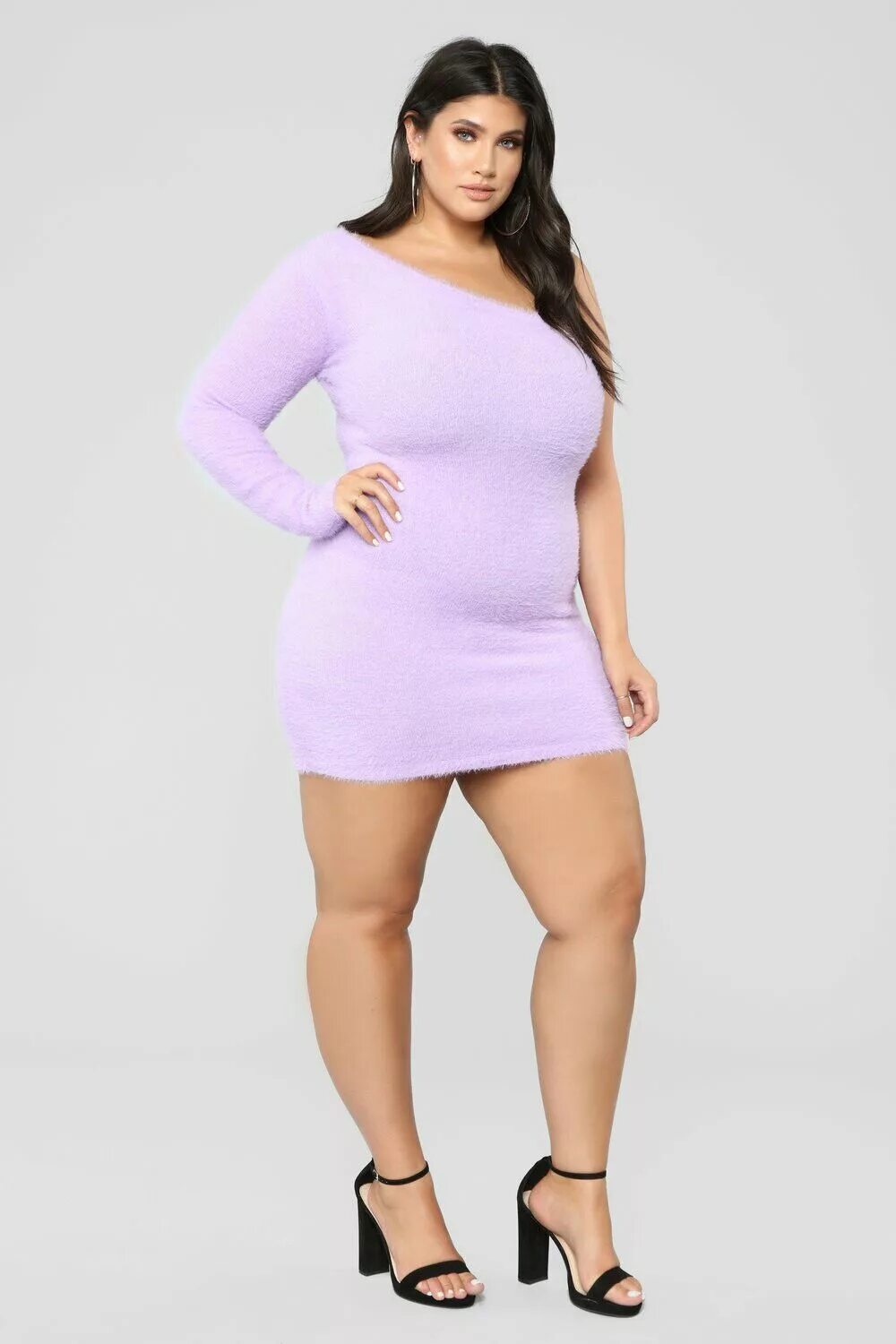 Высокие большие женщины видео. Модель бодипозитив эшли грэм. Gia sinatra plus size. Эшли грэм 2010. Tabria majors.