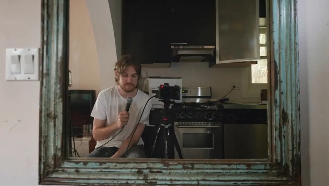 Bos inside. Bo burnham inside. bo burnham inside netflix. bo burnham inside 2025 субтитры. bo burnham inside poster.