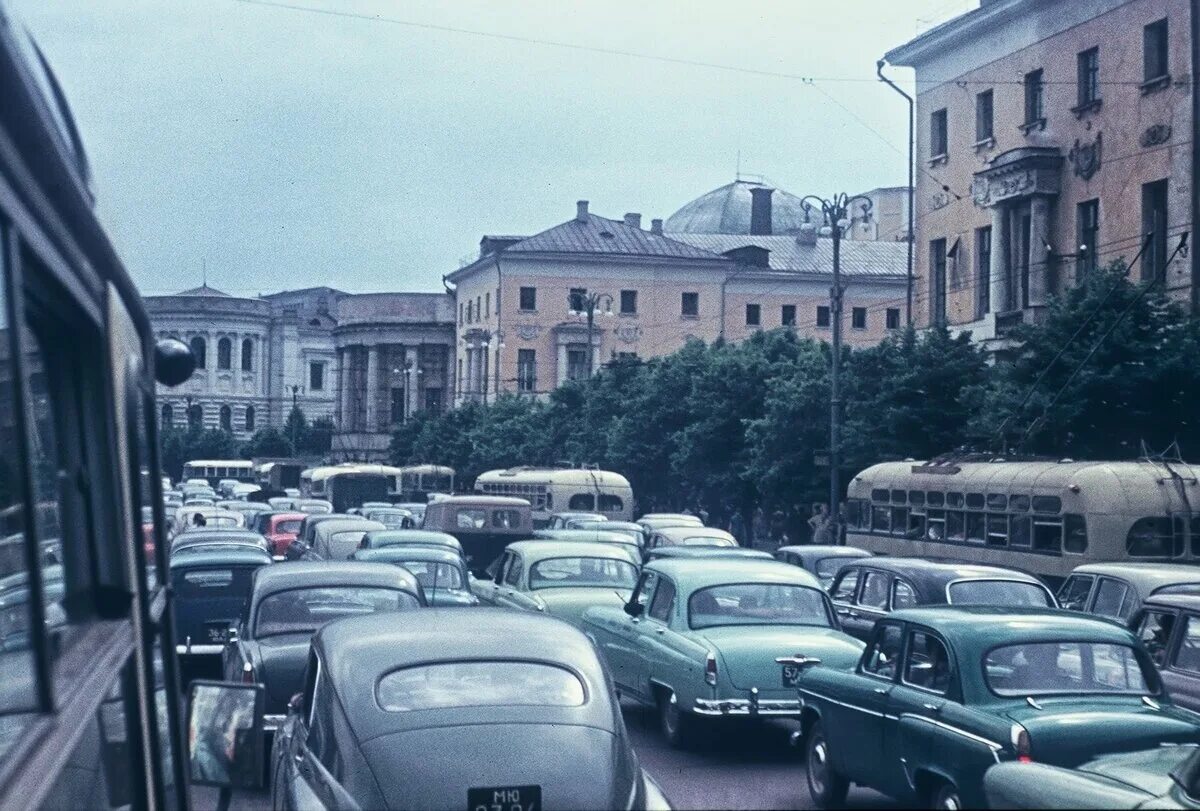 Центр 1961 года. Проспект маркса москва 1970 год. москва 1961. проспект маркса москва ссср. москва 1960 год.