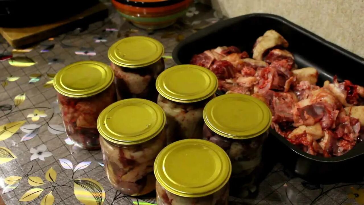 Тушенка домашняя. Мясная тушёнка домашняя ботулизм. Тушёнка из конины в автоклаве. Тушёнка из курицы в автоклаве. Тушенка из утки.