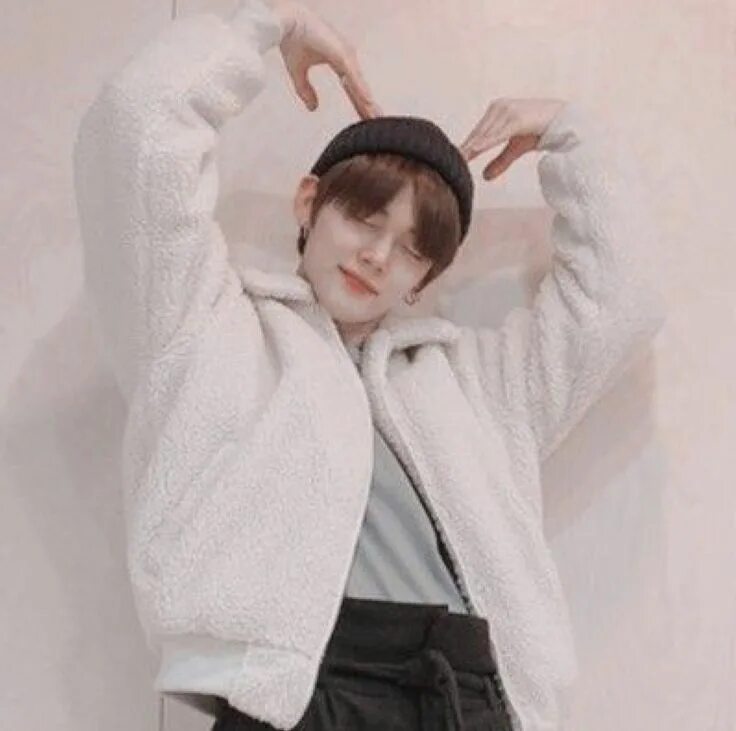 Чхве енджун. Енджун boyfriend material. Boyfriend енджун. Тэхён 2023 год. Yeonjun txt aesthetic.