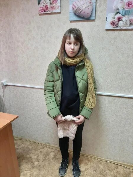 12 летняя живет с 48. 12 Летняя ученица. 13 Летний подросток. 13-Летняя ученица. 14 Летняя ученица.