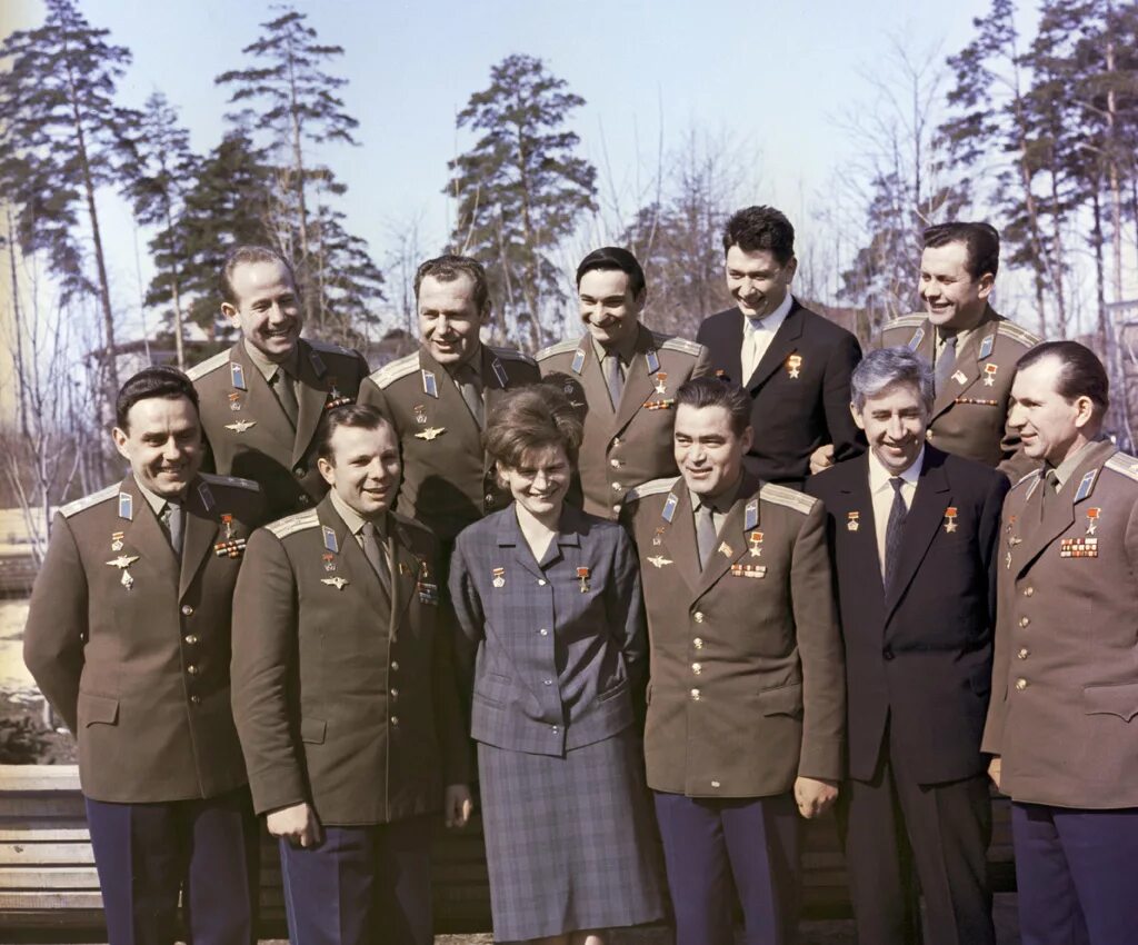 Первый отряд Космонавтов СССР. Первый отряд Космонавтов 1960. Леонов первый отряд Космонавтов. Гагарин военный летчик