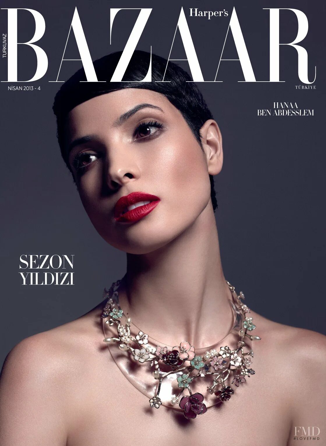 Глянцевые издания. Harper's Bazaar обложки 2021. Обложка глянцевого журнала. Глянцевый журнал. Модные журналы глянцевые.