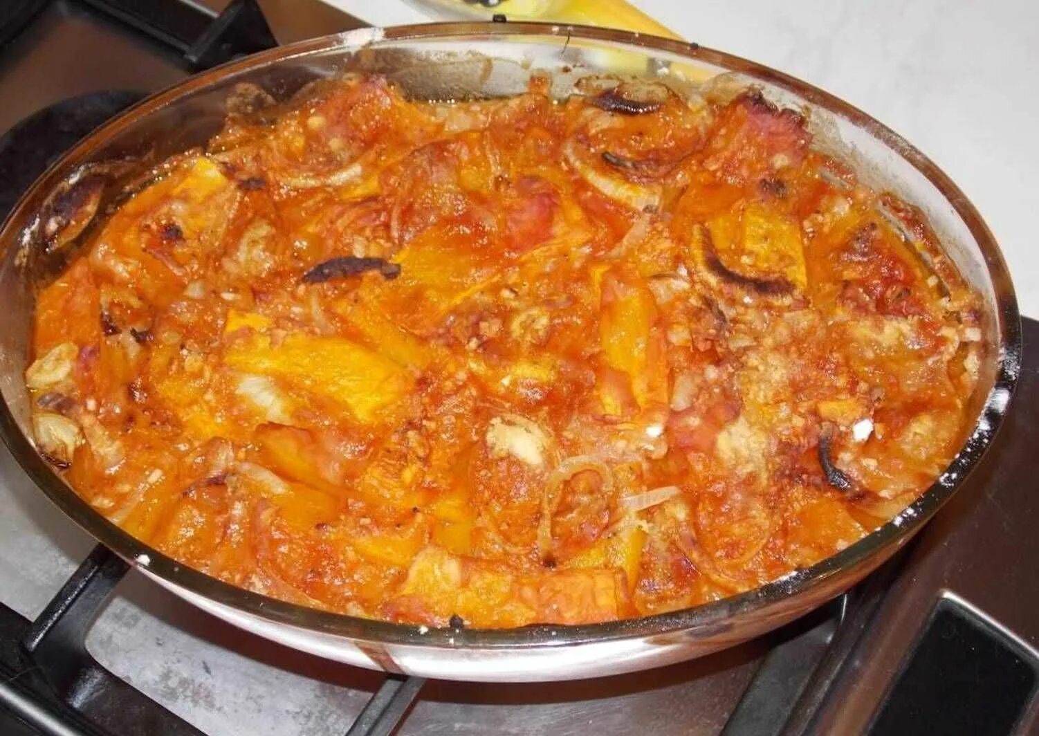 Тыква с мясом на сковороде. Тыква на сковородке. Блюда из тыквы простые. Тыква по турецки. Самые вкусные блюда из тыквы.