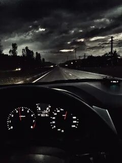 Картинка в машине ночью