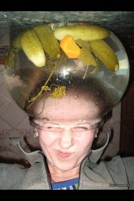 Peggy gou привет с большого бодуна. Фея с похмелья. рассол с бодуна. костюм похмелья. женщина с похмелья.