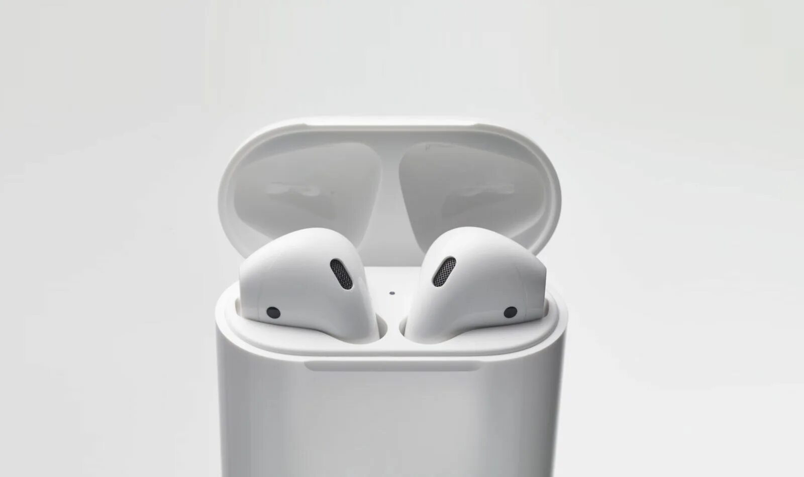 Зарядка наушников airpods pro. Наушники беспроводные Apple AIRPODS 2. Наушники Apple аирподс про 2. Наушники TWS Apple AIRPODS 2 белый. Наушники Apple AIRPODS 2 (С зарядным футляром) mv7n2.