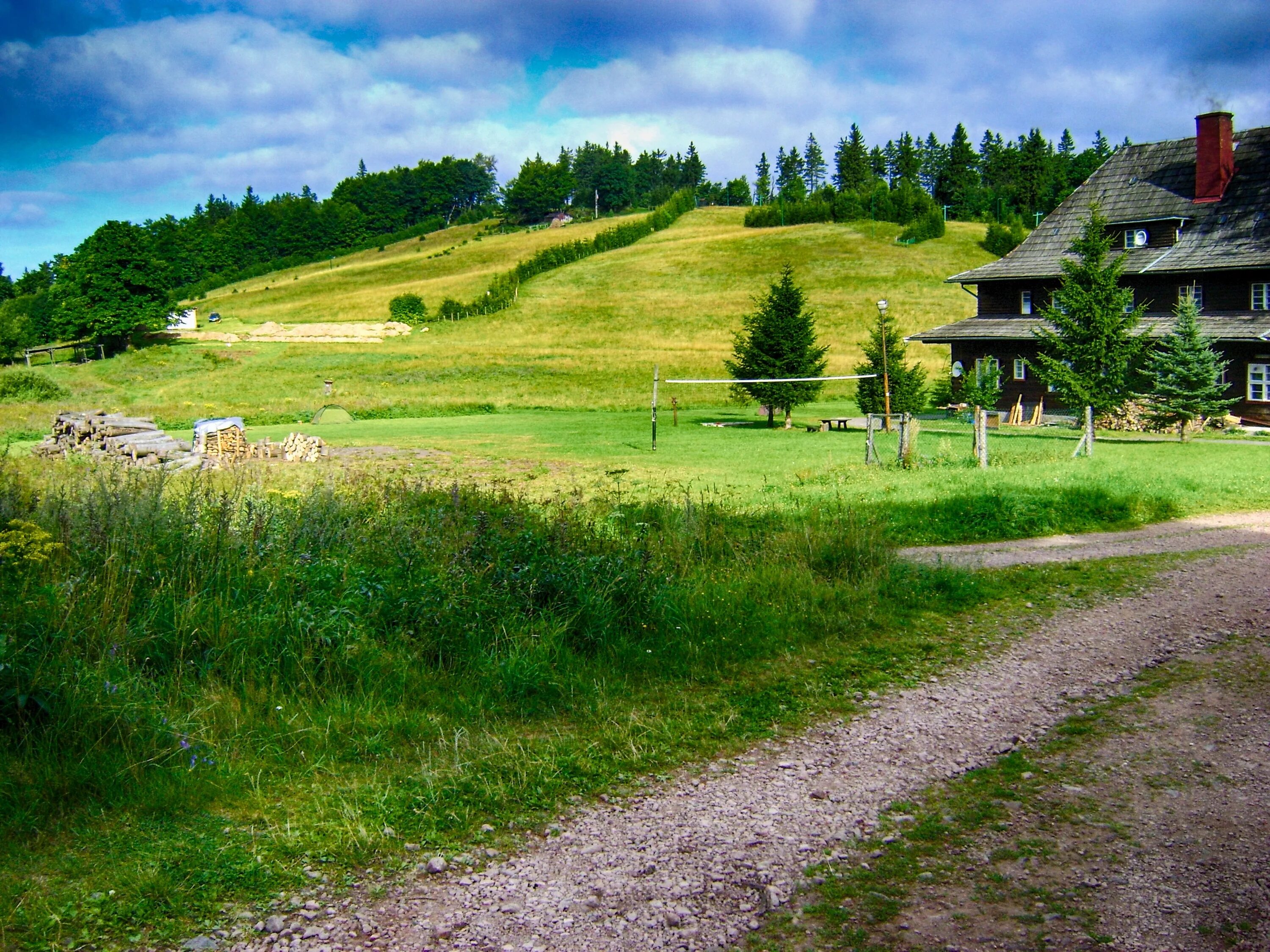 Village countryside. Деревня холм в Белоруссии. Зеленые холмы в Польше. Польша природа Сельская. Польша ландшафт.