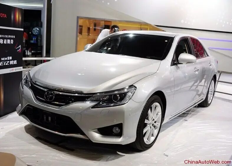 Toyota reiz. Toyota Mark Reiz. Toyota Reiz 2013. Toyota New Reiz. Toyota Reiz 2017.