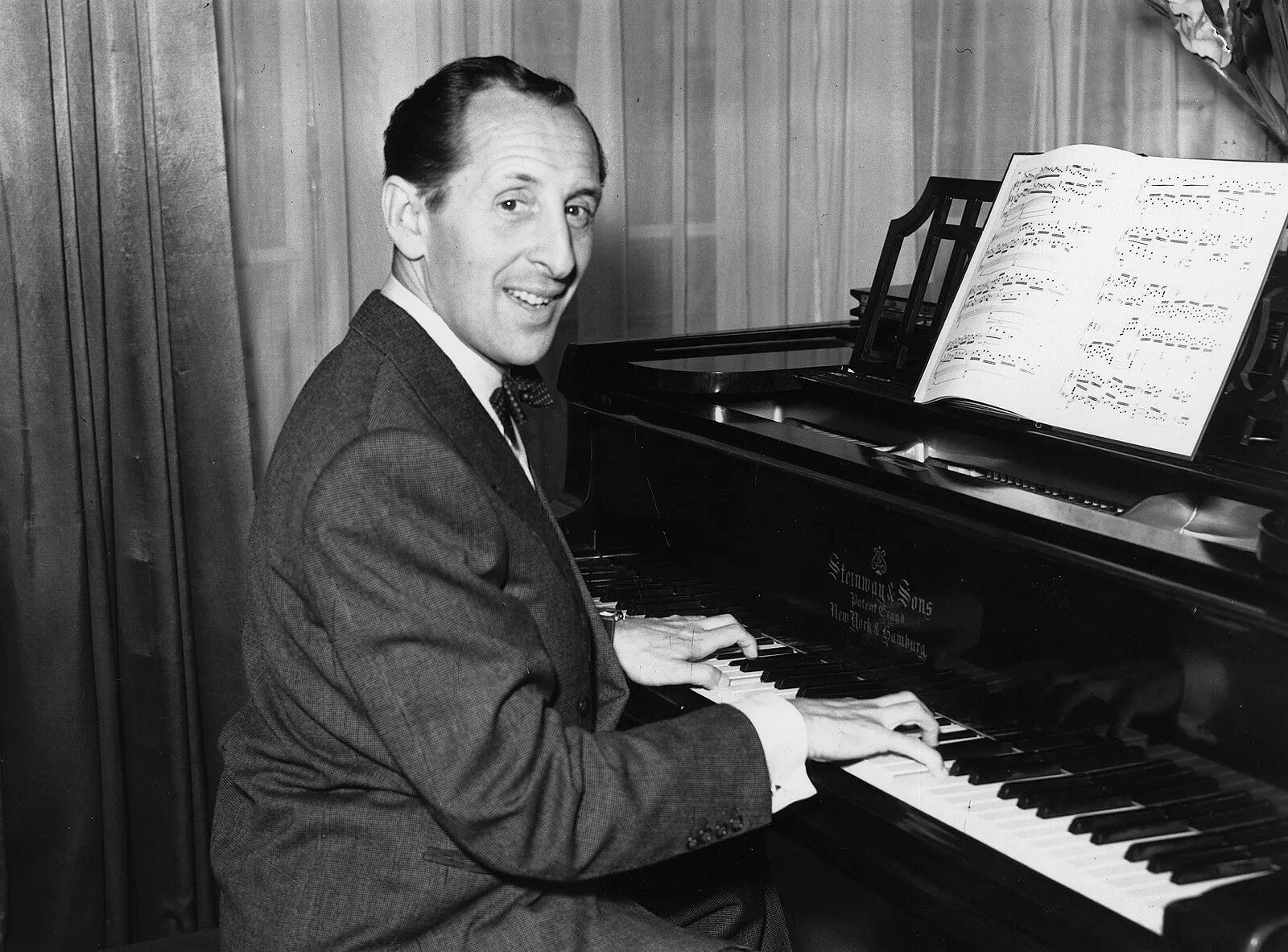 композитор пианино известный. композитор пианино известный. владимир горовиц. сергей васильевич рахманинов дирижер. ферруччо бузони итальянский композитор.