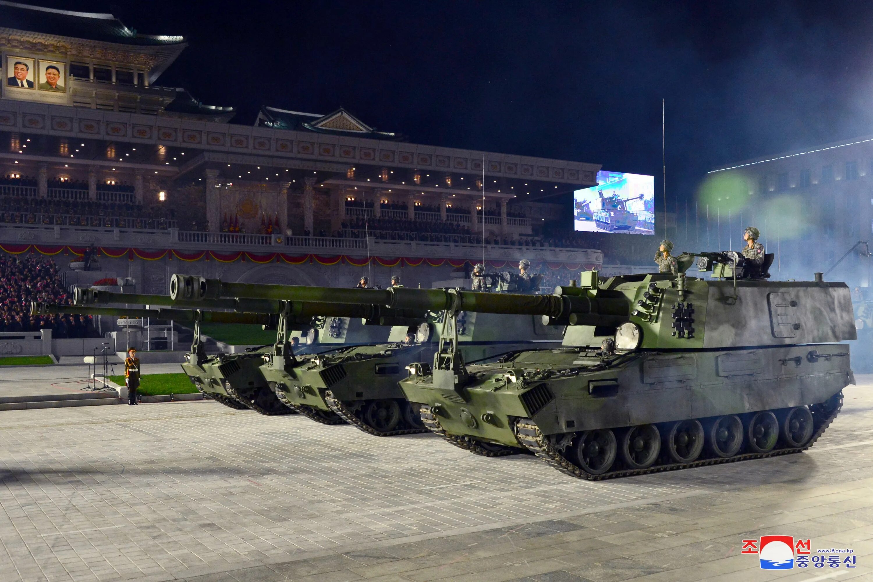 Парад проект. САУ M-2018 Северной Кореи. Военный парад в Северной Корее. Парад в КНДР 2020. Самоходная гаубица КНДР.