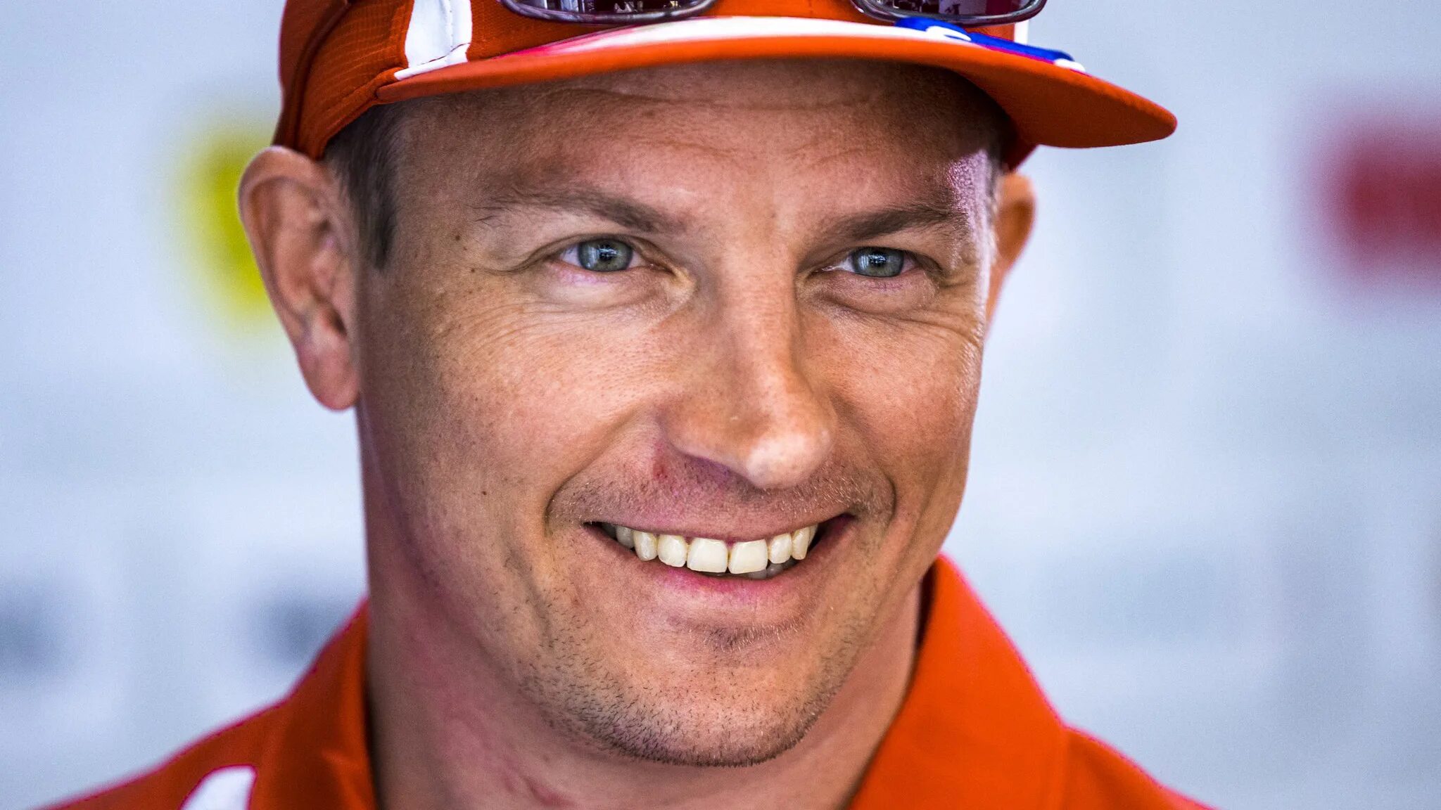 Kimi raikkonen 2021. Кими райкконен. Кими 2022. Гонщик кими райкконен. Кими отзывы.