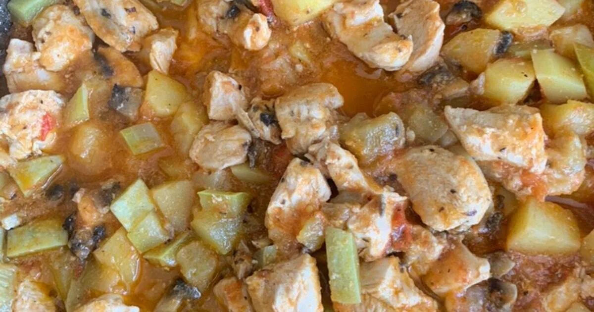 Овощное рагу с курицей. Рагу курица с кабачками в мультиварке. Пошаговый рецепт овощного рагу с курицей. Рагу овощное домашнее. Овощное рагу с кабачками в мультиварке.