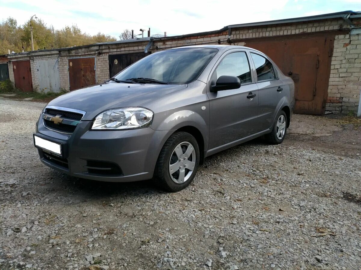 Купить шевроле в череповце. Шевроле Авео серая 2008. Авео 2010. Chevrolet Aveo 2010 1.2. Шевроле Авео серая 2010.