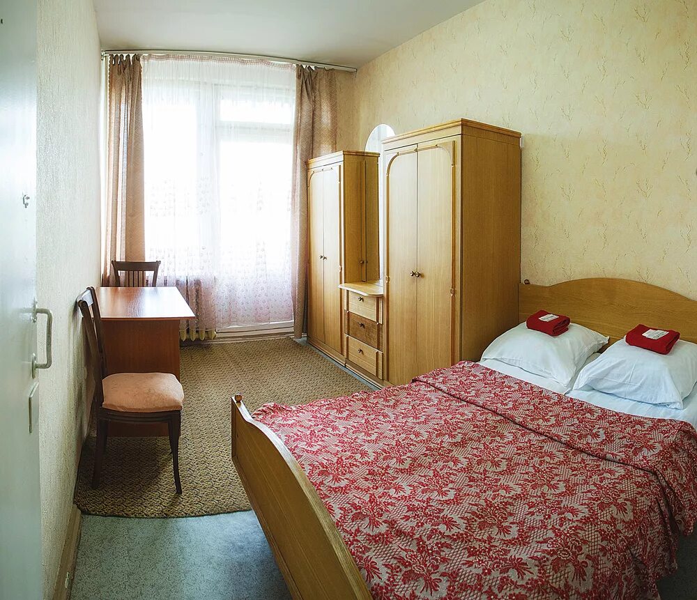 Казань островского 67 гостиница. Берисон камала 2. Семейный отель казань. Берисон 3 казань. Семейный отель казань.