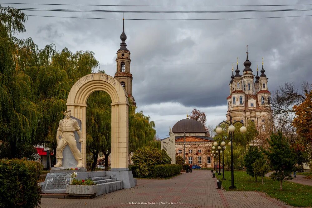 Город калуга википедия. Калуга город. Калуга исторический центр. Калуга центр города. Город Калуга достопримечательности.