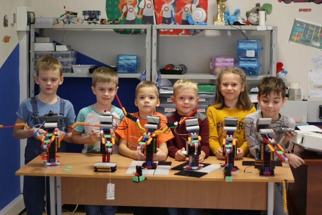 Робототехника для детей 5 лет. Робототехника подростки. Робототехника в школе. Робототехника тамбов. Робототехника в школе.