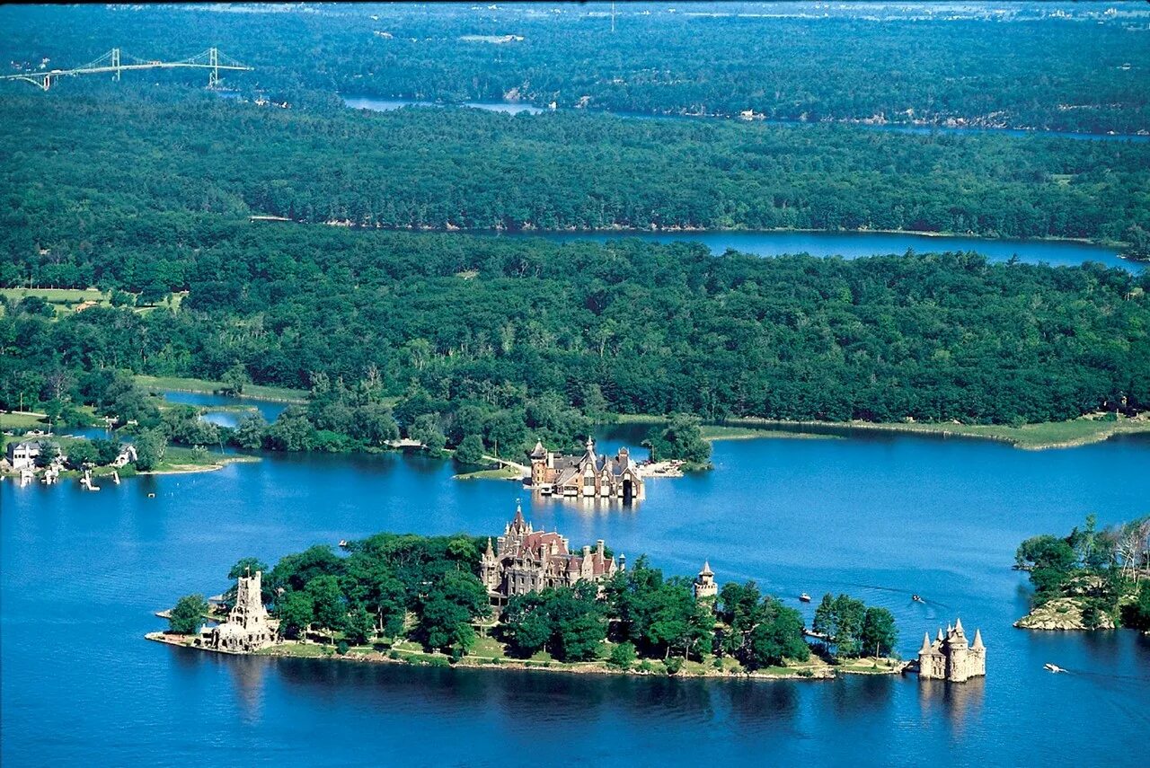 Св лаврентия бассейн какого океана. Замок Болдта (Boldt Castle) // тысяча островов (Онтарио). Река св Лаврентия 1000 островов. Тысяча островов Канада Онтарио. Замок Больдта Харт Айленд.