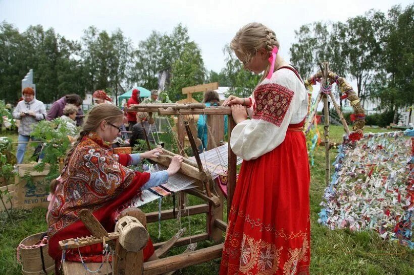 Взять народный. Праздник народных Мастеров России Каргополь. Праздник народных Мастеров в Каргополе. Праздник народного Ремесла в Каргополе. Традиционный фестиваль народных ремёсел.